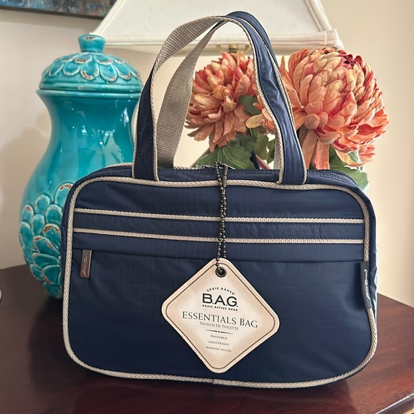 Eddie Bauer Toiletry Bag